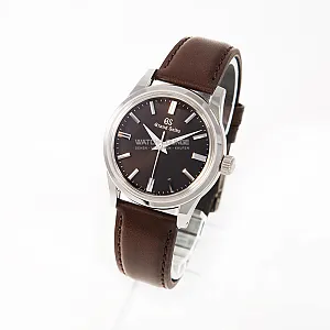 14270_watchlounge_lo.jpg