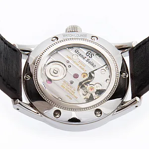 14273_watchlounge_lo.jpg