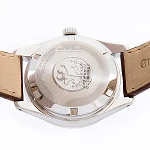 14285_watchlounge_lo.jpg
