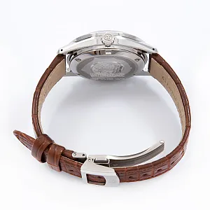 14286_watchlounge_lo.jpg