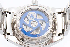14297_watchlounge_lo.jpg