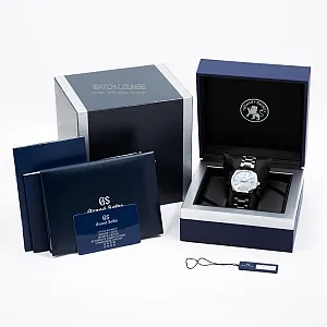 14300_watchlounge_lo.jpg