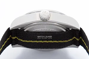 14307_watchlounge_lo.jpg
