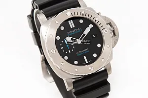 14315_watchlounge_lo.jpg