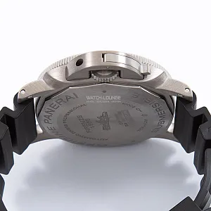 14317_watchlounge_lo.jpg
