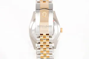 14343_watchlounge_lo.jpg