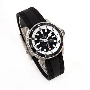 14349_watchlounge_lo.jpg
