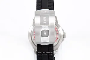 14354_watchlounge_lo.jpg