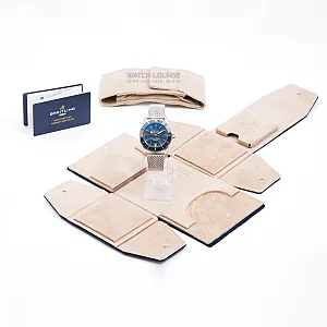 14368_watchlounge_lo.jpg