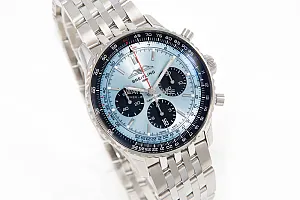 14372_watchlounge_lo.jpg