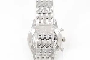 14378_watchlounge_lo.jpg