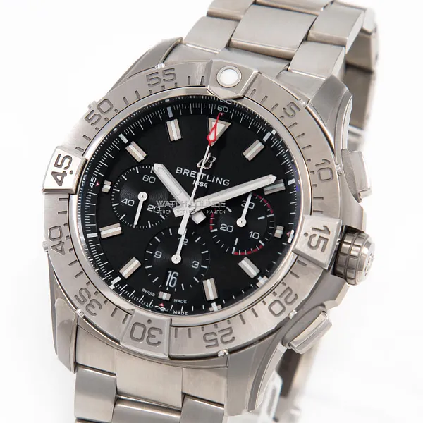 14383_watchlounge_lo_1.jpg