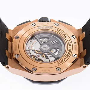 14404_watchlounge_lo.jpg