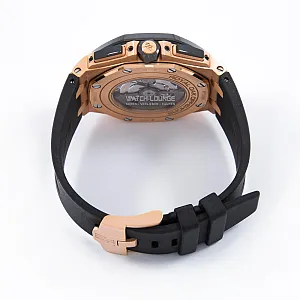 14405_watchlounge_lo.jpg