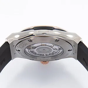 14415_watchlounge_lo.jpg