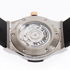 14416_watchlounge_lo.jpg