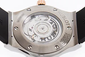 14416_watchlounge_lo.jpg