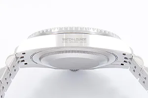 14427_watchlounge_lo.jpg