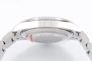 14438_watchlounge_lo.jpg
