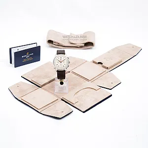 14477_watchlounge_lo.jpg