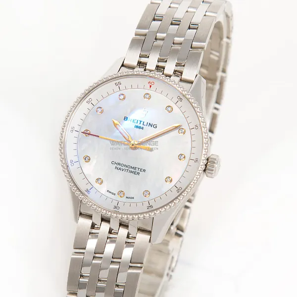 14502_watchlounge_lo_1.jpg