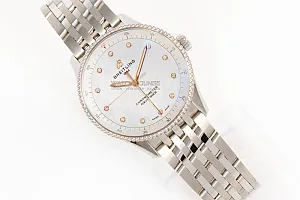 14503_watchlounge_lo.jpg