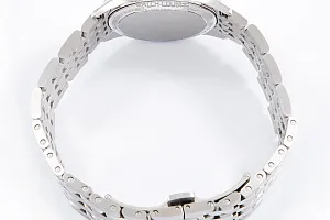 14509_watchlounge_lo.jpg