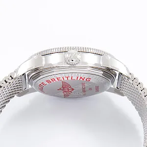 14518_watchlounge_lo.jpg