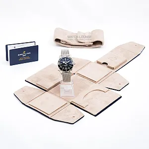 14524_watchlounge_lo.jpg