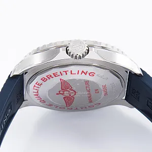 14590_watchlounge_lo.jpg