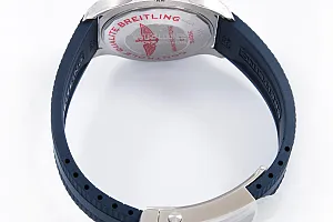 14593_watchlounge_lo.jpg