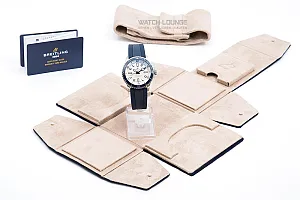 14596_watchlounge_lo.jpg