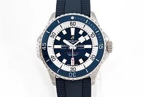 14599_watchlounge_lo.jpg