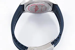 14605_watchlounge_lo.jpg