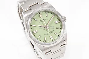 14703_watchlounge_lo.jpg