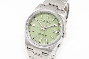 14704_watchlounge_lo.jpg