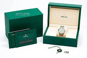 14709_watchlounge_lo.jpg