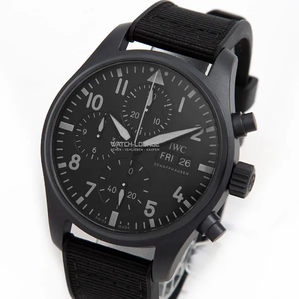 14712_watchlounge_lo_1.jpg