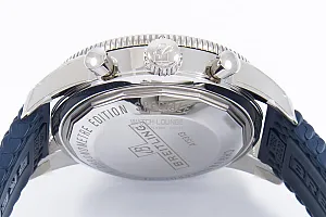14757_watchlounge_lo.jpg