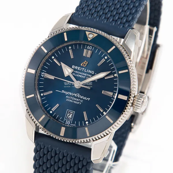14786_watchlounge_lo_1.jpg