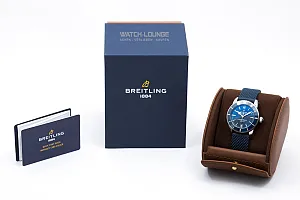 14796_watchlounge_lo.jpg