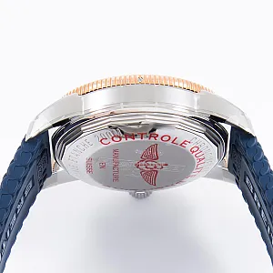 14803_watchlounge_lo.jpg