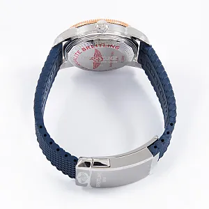 14805_watchlounge_lo.jpg