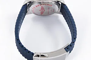 14805_watchlounge_lo.jpg