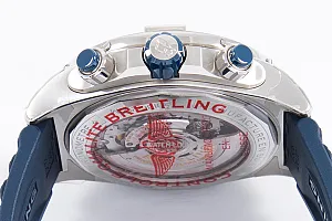 14814_watchlounge_lo.jpg