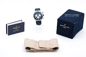 14819_watchlounge_lo.jpg