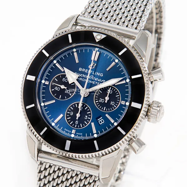 14821_watchlounge_lo_1.jpg