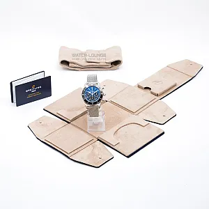 14832_watchlounge_lo.jpg