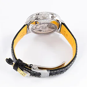 14841_watchlounge_lo.jpg