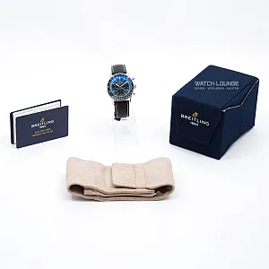 14843_watchlounge_lo.jpg